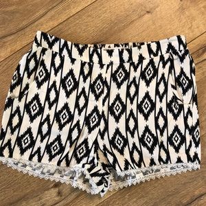 Cream/Black Patterned Shorts
